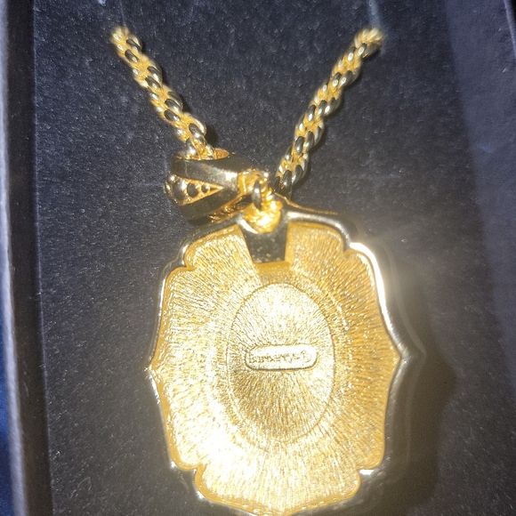 Burberry chain - Picture 2 of 3